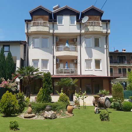 Celus Apartments Ohrid Exteriör bild